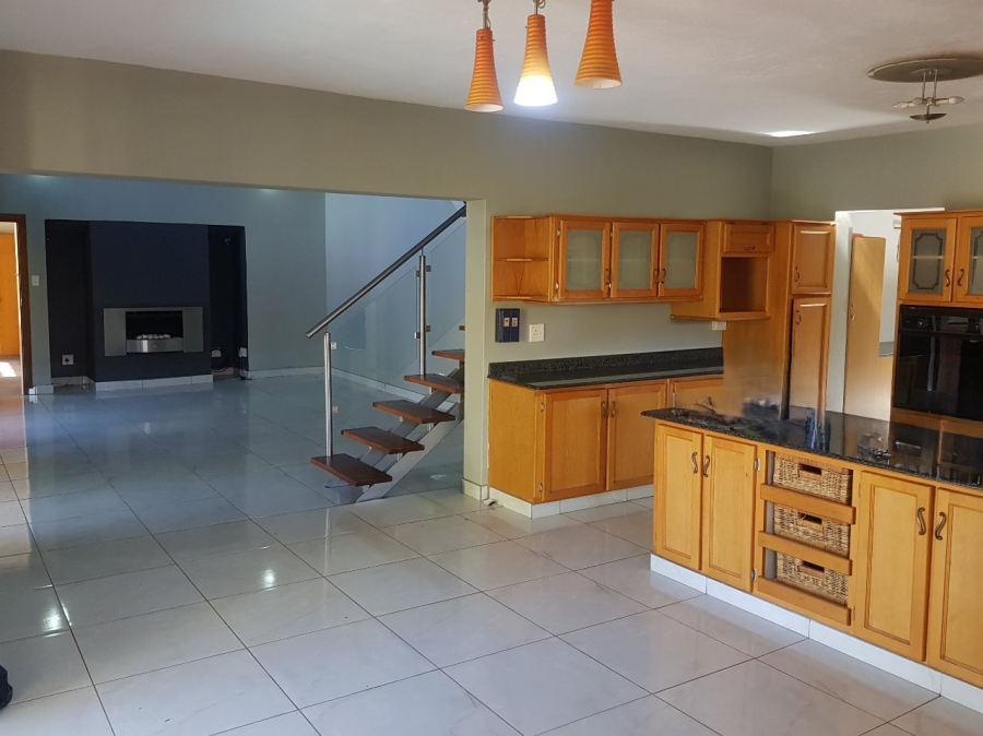 To Let 4 Bedroom Property for Rent in Cashan North West